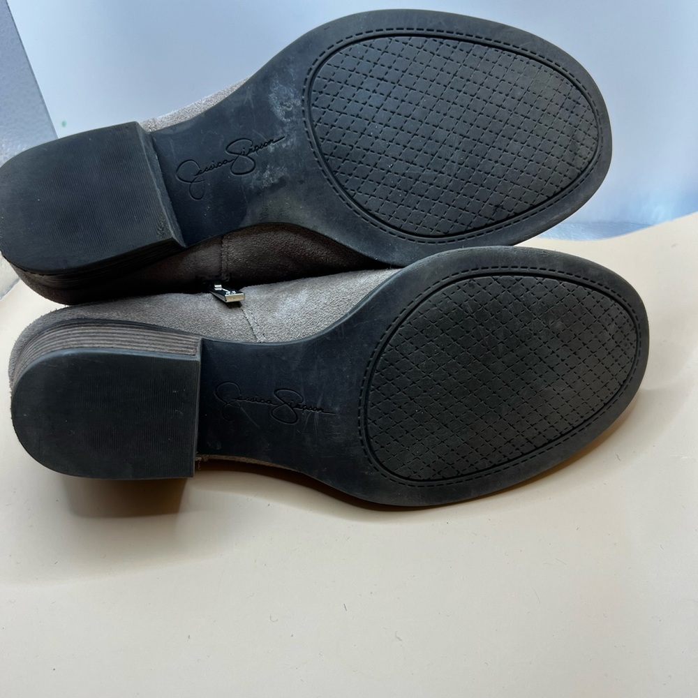 Gray boot - Picture 5 of 5